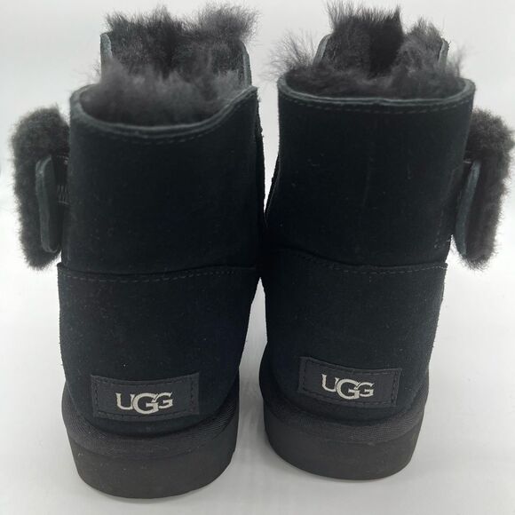 Ugg Mini Bailey Fluff Buckle Boot in Black Suede Leather and Shearling Womans 9 - Picture 8 of 9